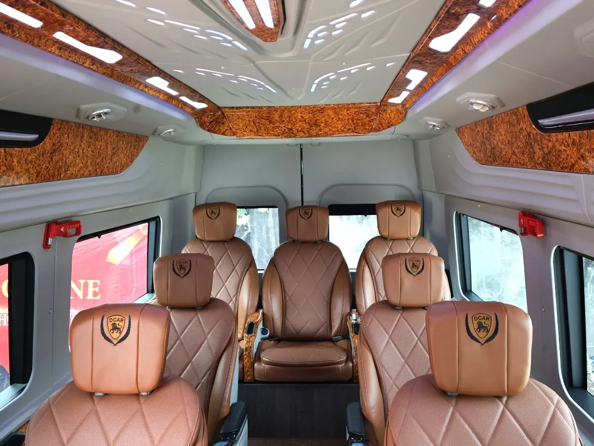 Nội thất sang - xịn - mịn của dcar limousine 12 chỗ