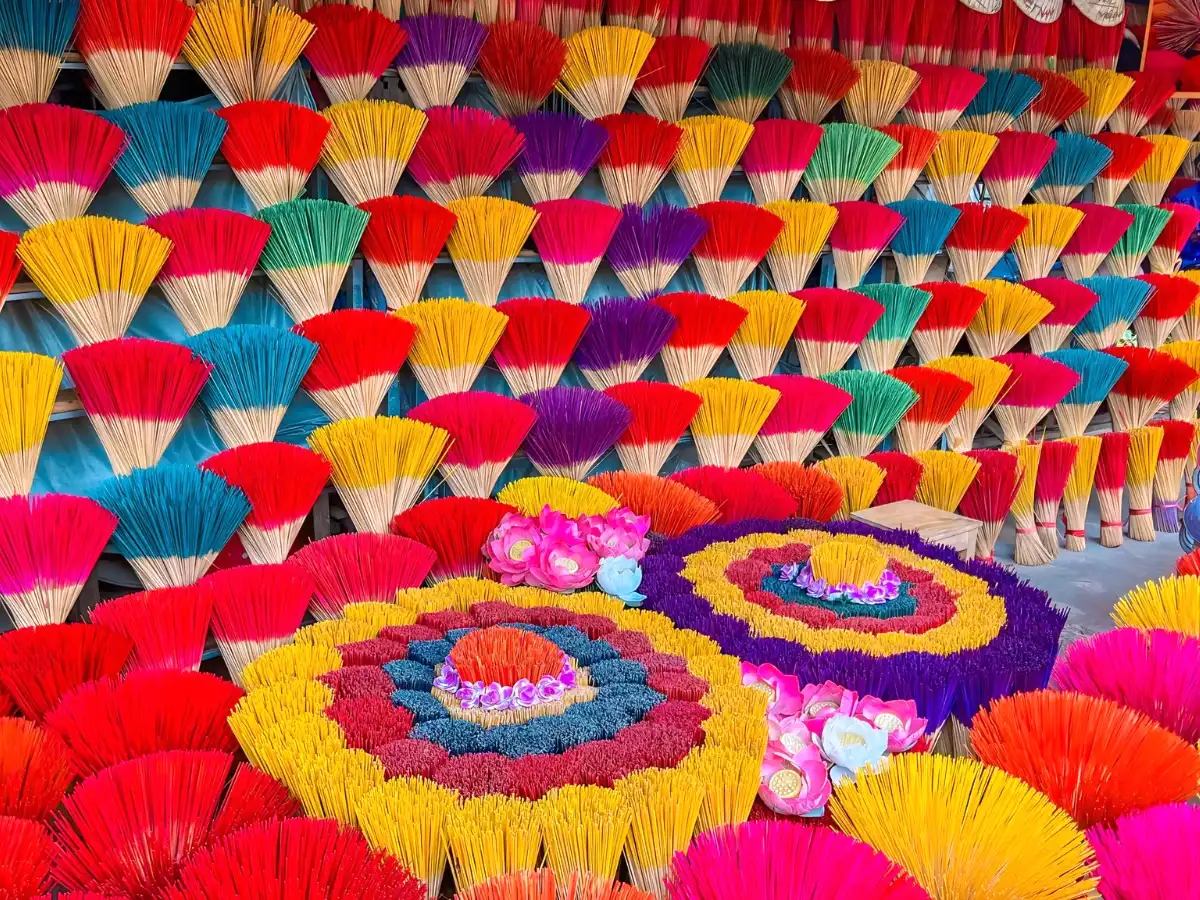 Check-in Làng Hương Xuân Thủy