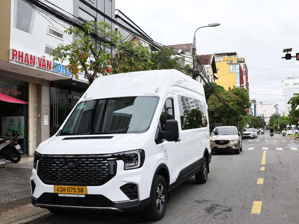 thuê xe 16 chỗ từ huế đi đà nẵng