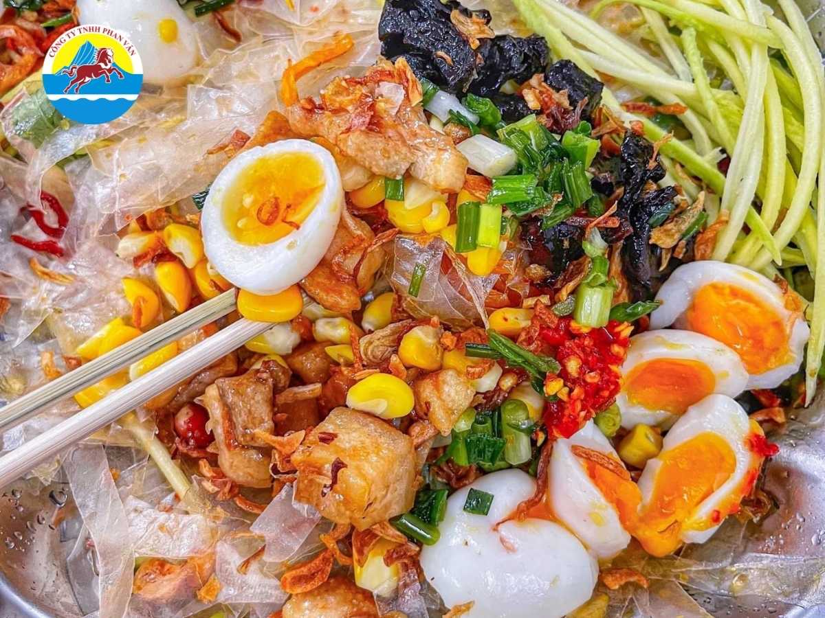Bánh tráng trộn Thủ Đức