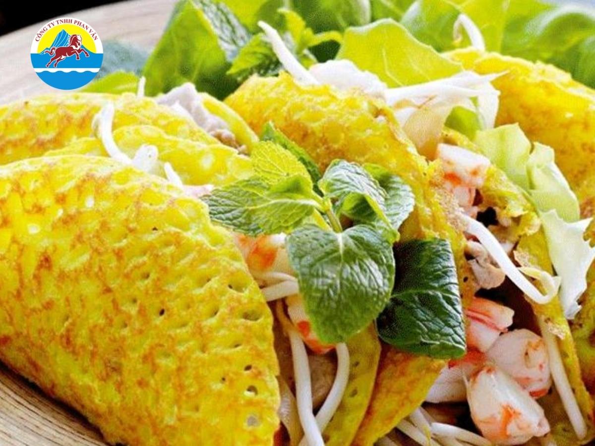 Bánh xèo giòn rụm