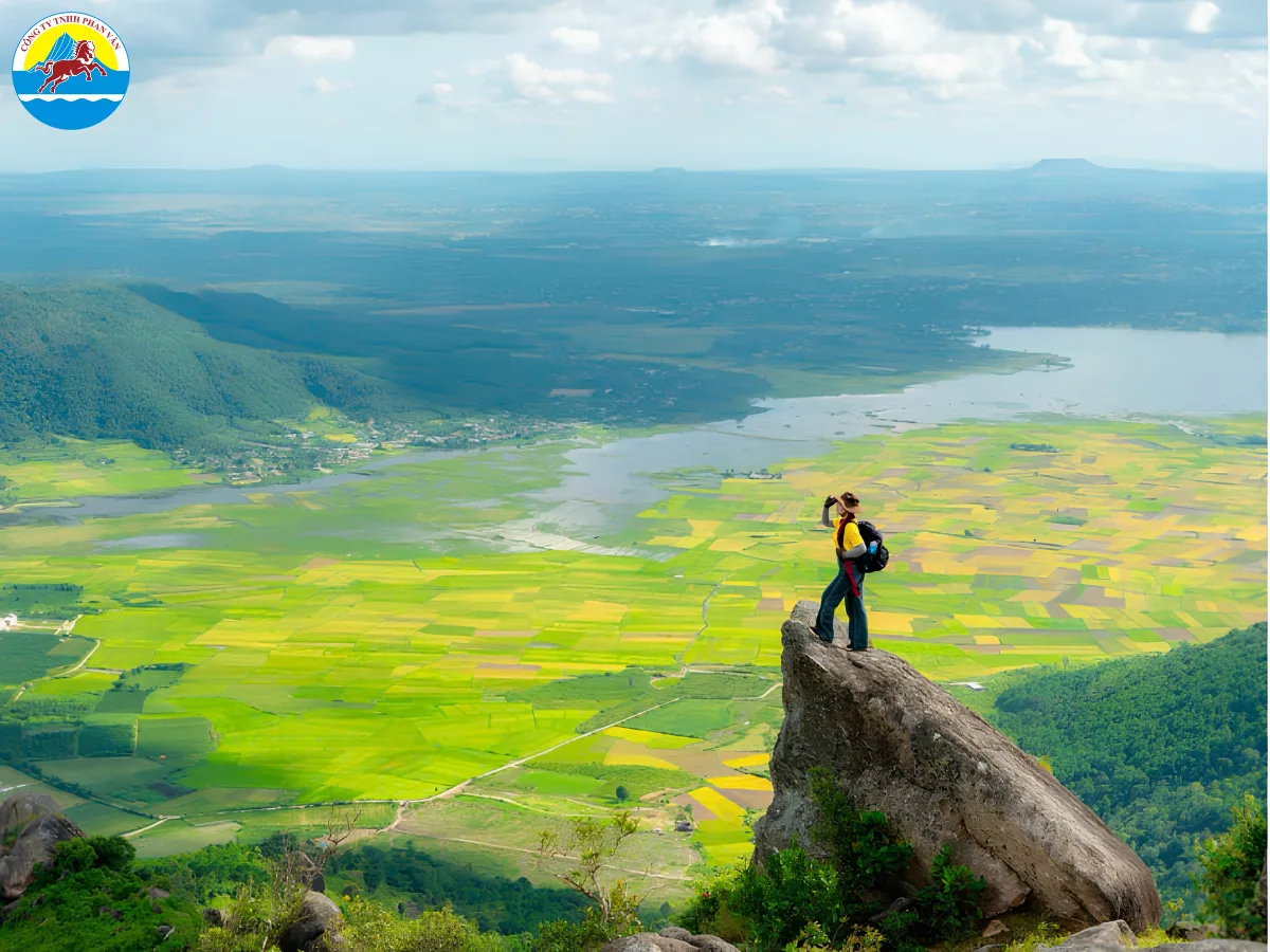 Lưu ý mặc đồ thoải mái khi treckking