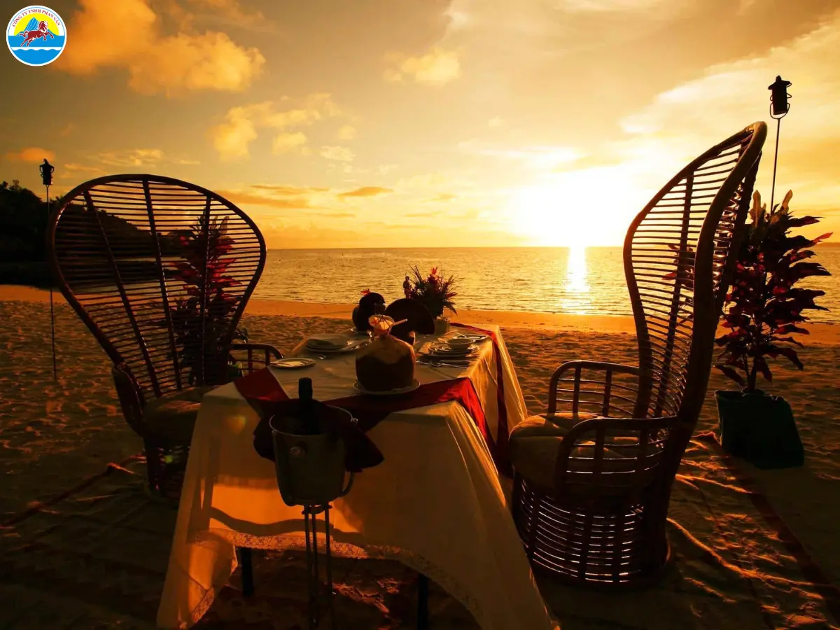 bãi biển nha trang về đêm​
