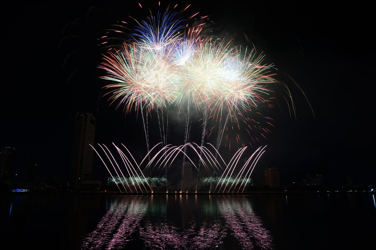 Lễ Hội Pháo Hoa Quốc Tế Đà Nẵng DIFF 2025