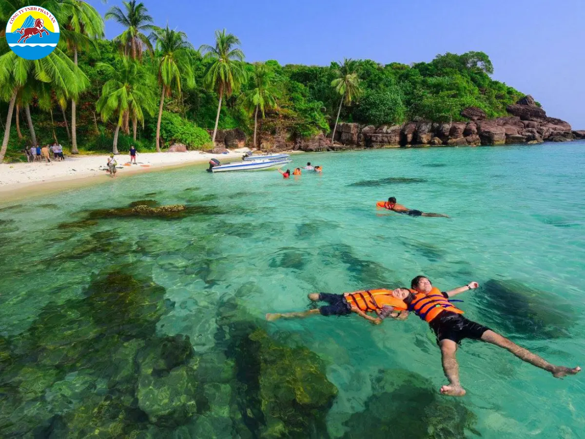 Mùa khô từ tháng 1 đến tháng 6 là thời gian đẹp nhất để đến Rạch Giá