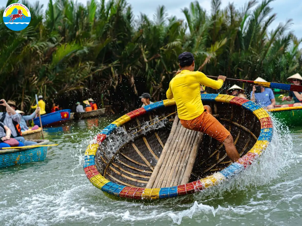 Giá vé tham quan rừng dừa đã bao gồm cả trải nghiệm thuyền thúng