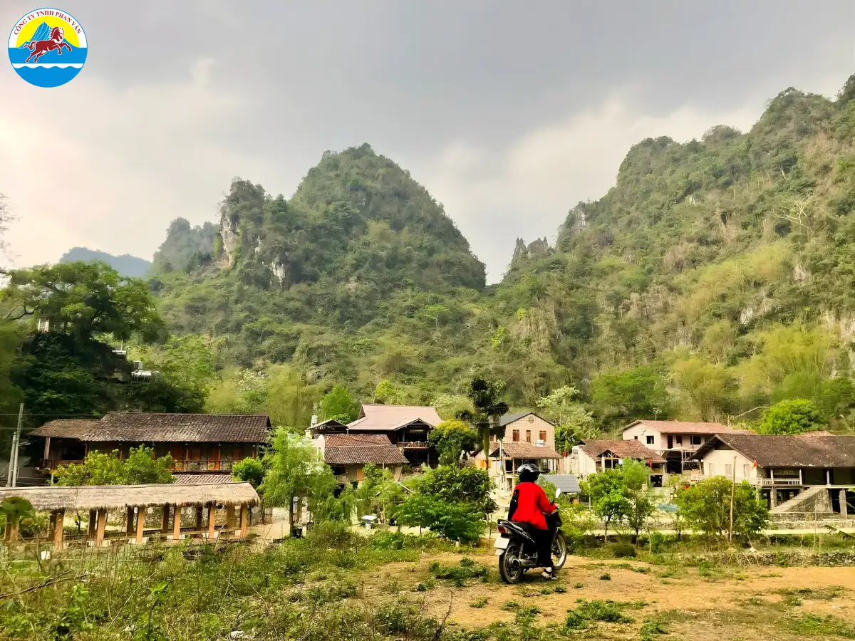 Cao Bằng tháng 4