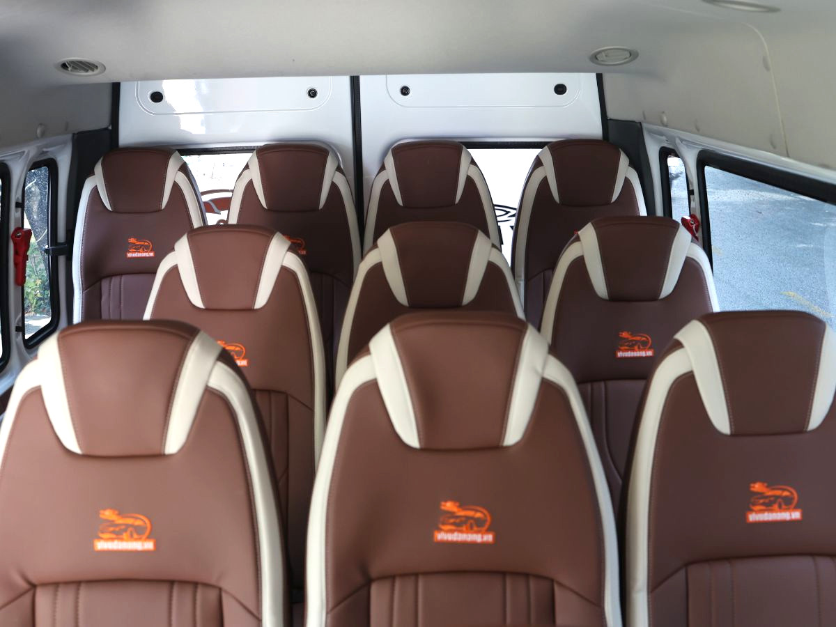 Không gian nội thất xe rộng rãi, êm ái và đẳng cấp