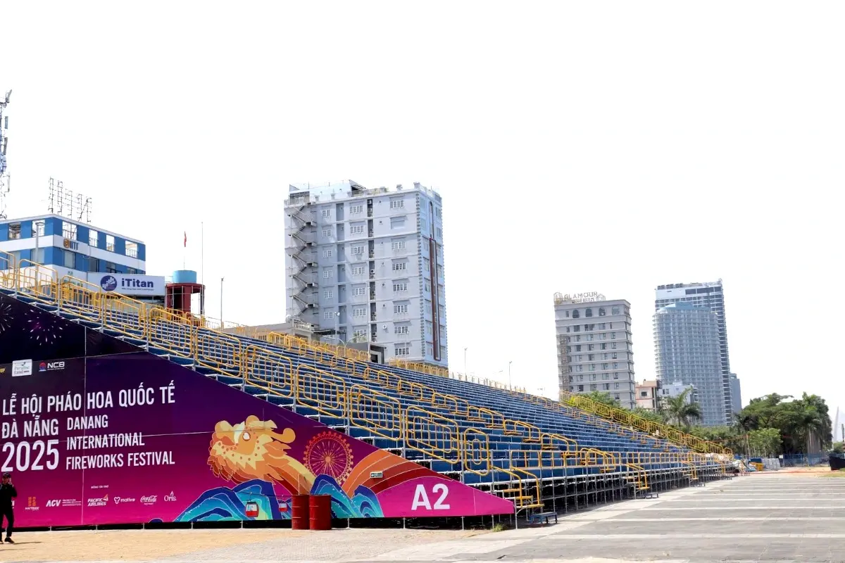 Giá vé tùy thuộc vào khán đài mà bạn lựa chọn