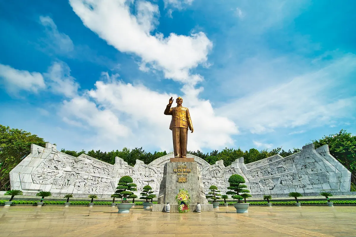 Quảng trường Đại Đoàn Kết (Gia Lai)