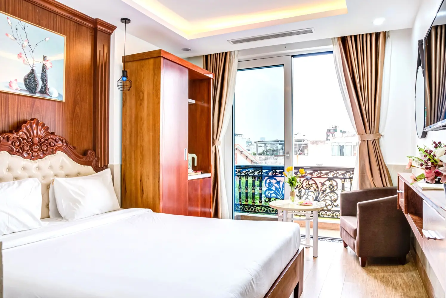 Toàn bộ nội thất bên trong phòng nghỉ được làm từ gỗ