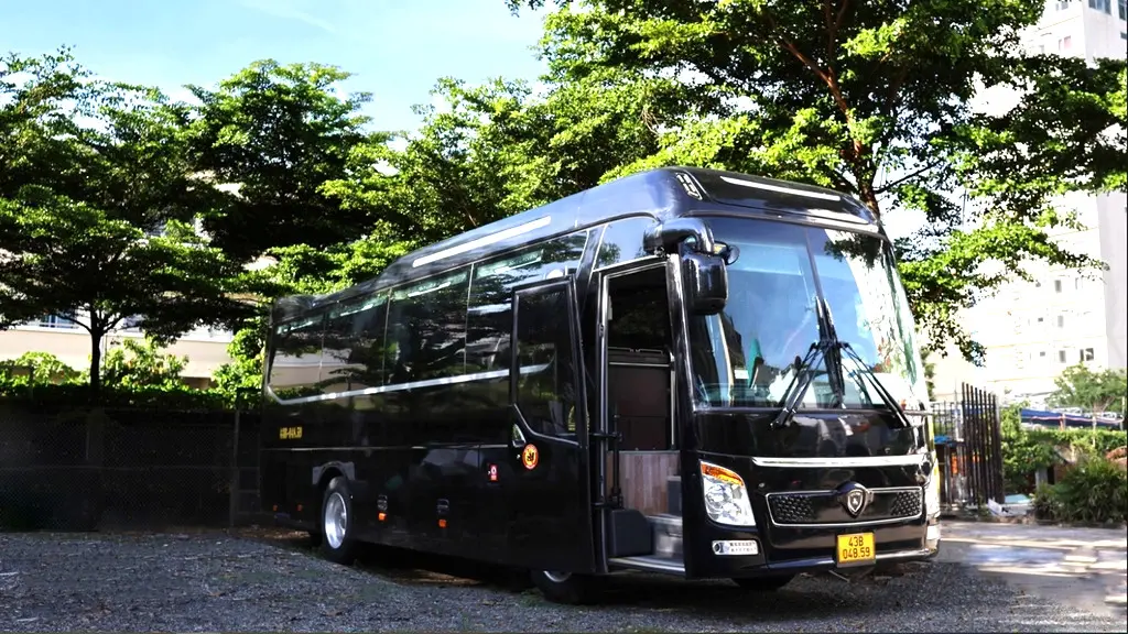 Xe limousine 19 chỗ