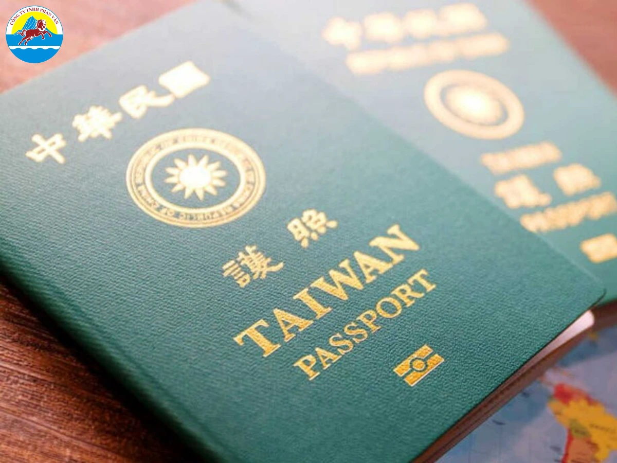 Visa là giấy tờ thông hành bắt buộc đối với du khách Việt Nam