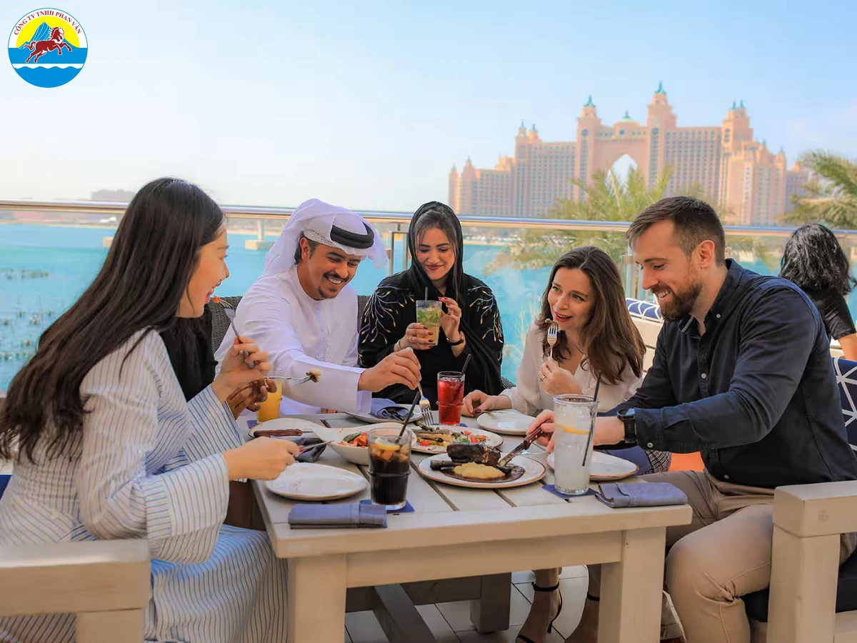 Chi phí ăn uống hàng ngày