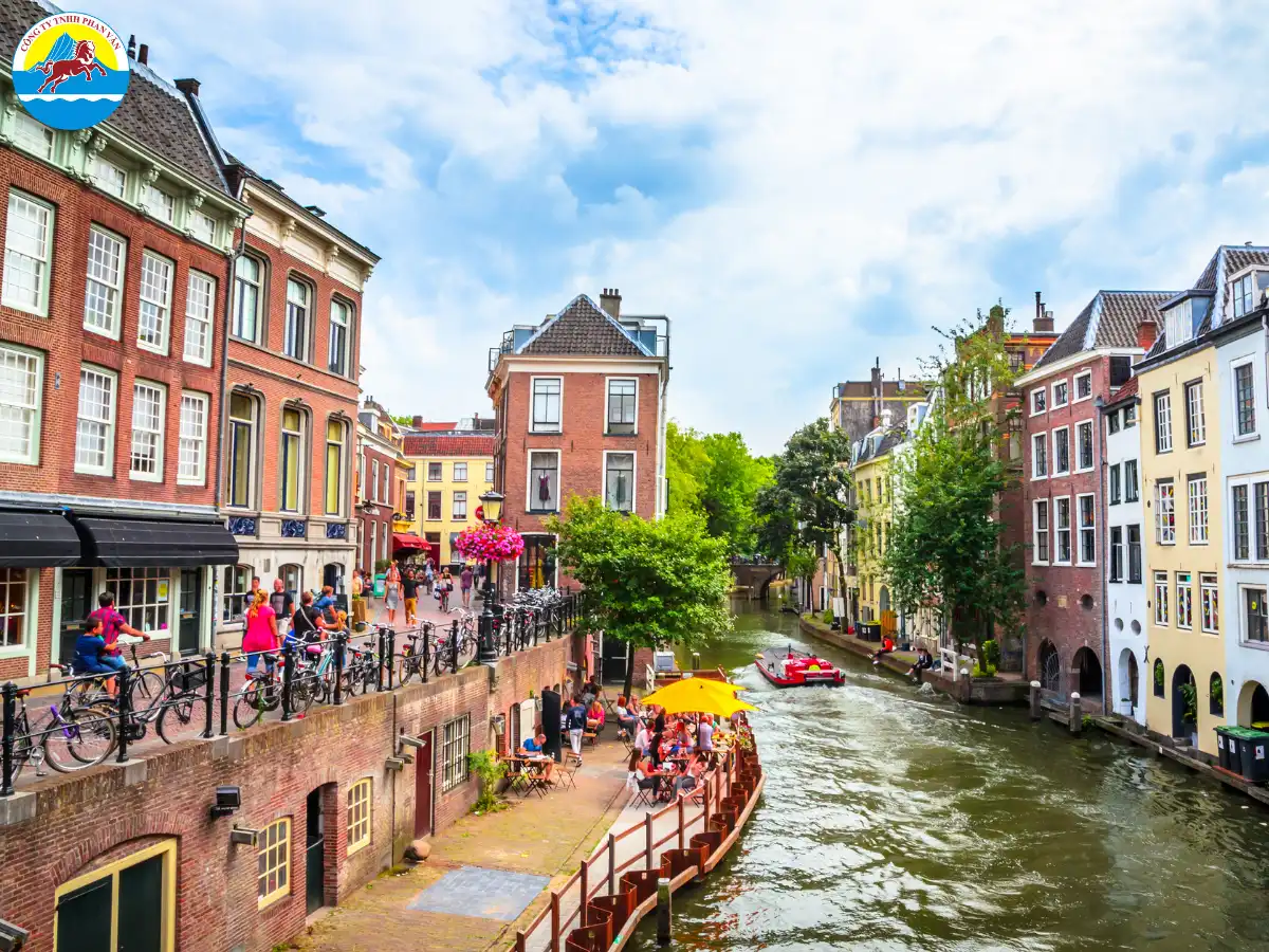 Tour trọn gói phù hợp với du khách lần đầu đến Châu Âu