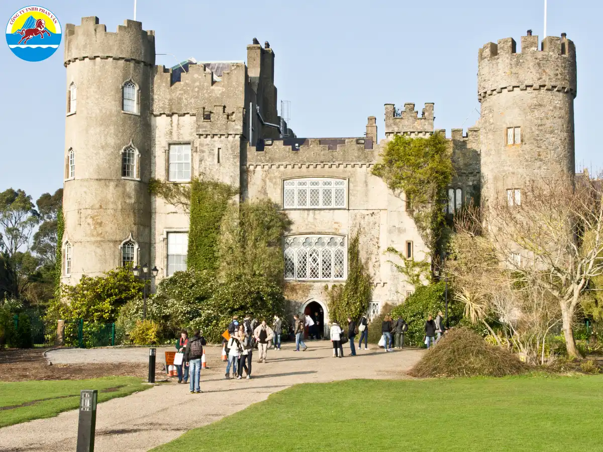 Tham quan lâu đài Dublin