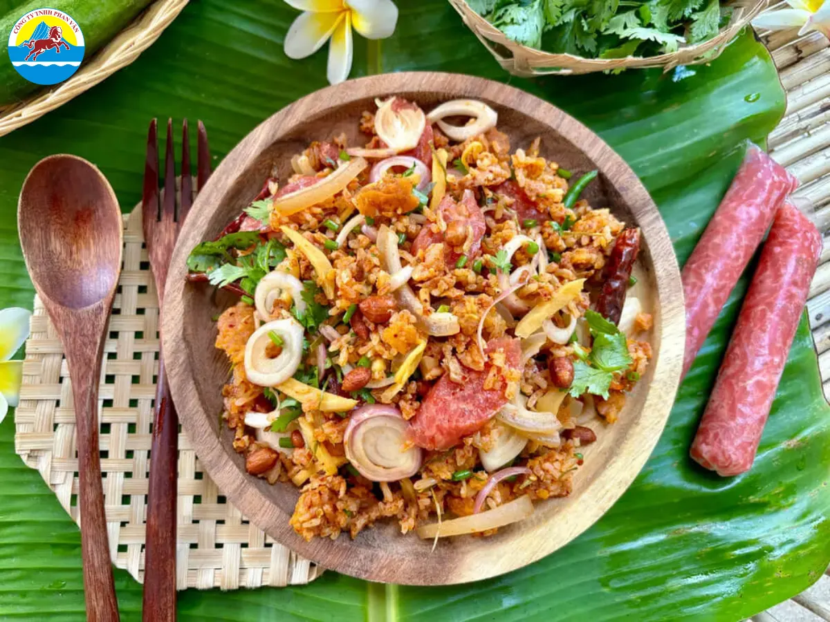 Ẩm thực Lào có nhiều nét tương đồng với Việt Nam và Thái Lan