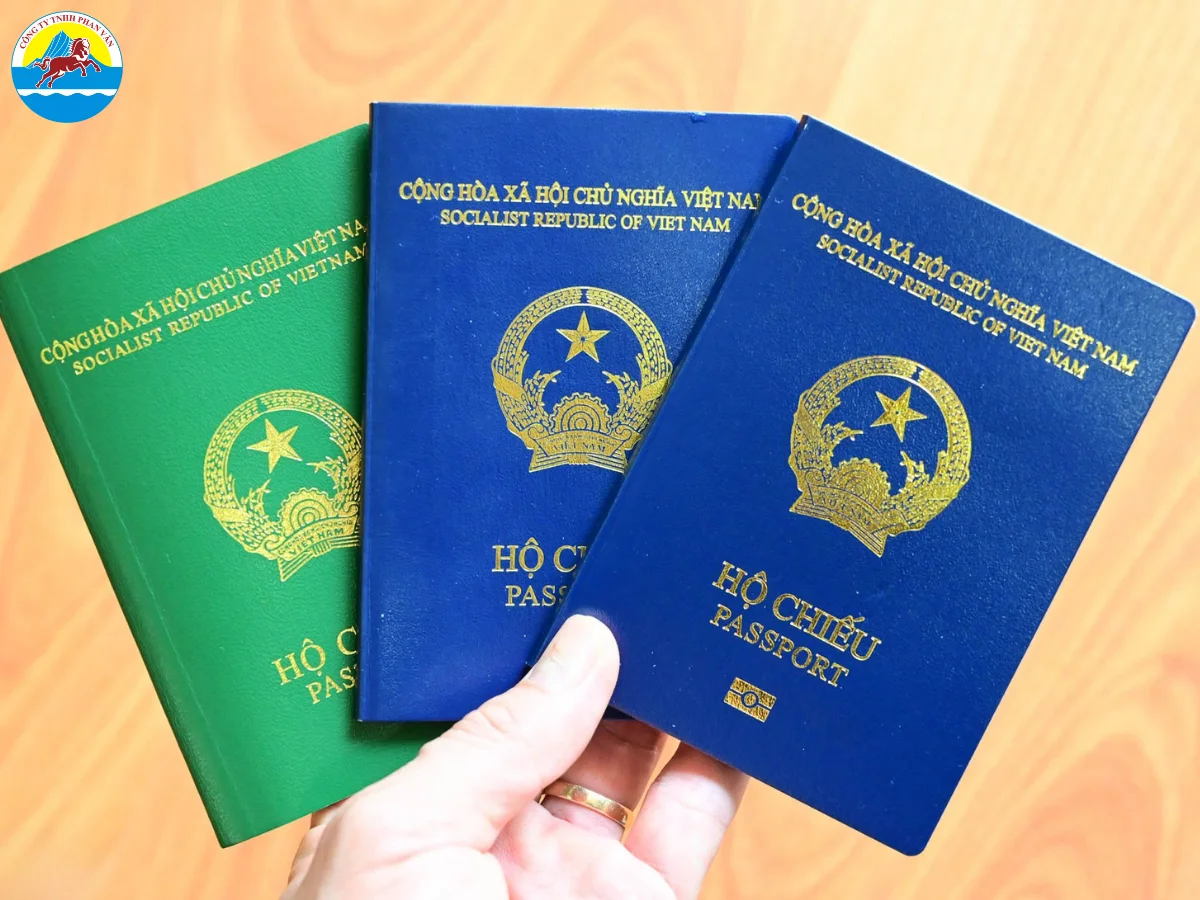 Chi phí làm hộ chiếu và visa là khoản phí quan trọng cần chuẩn bị