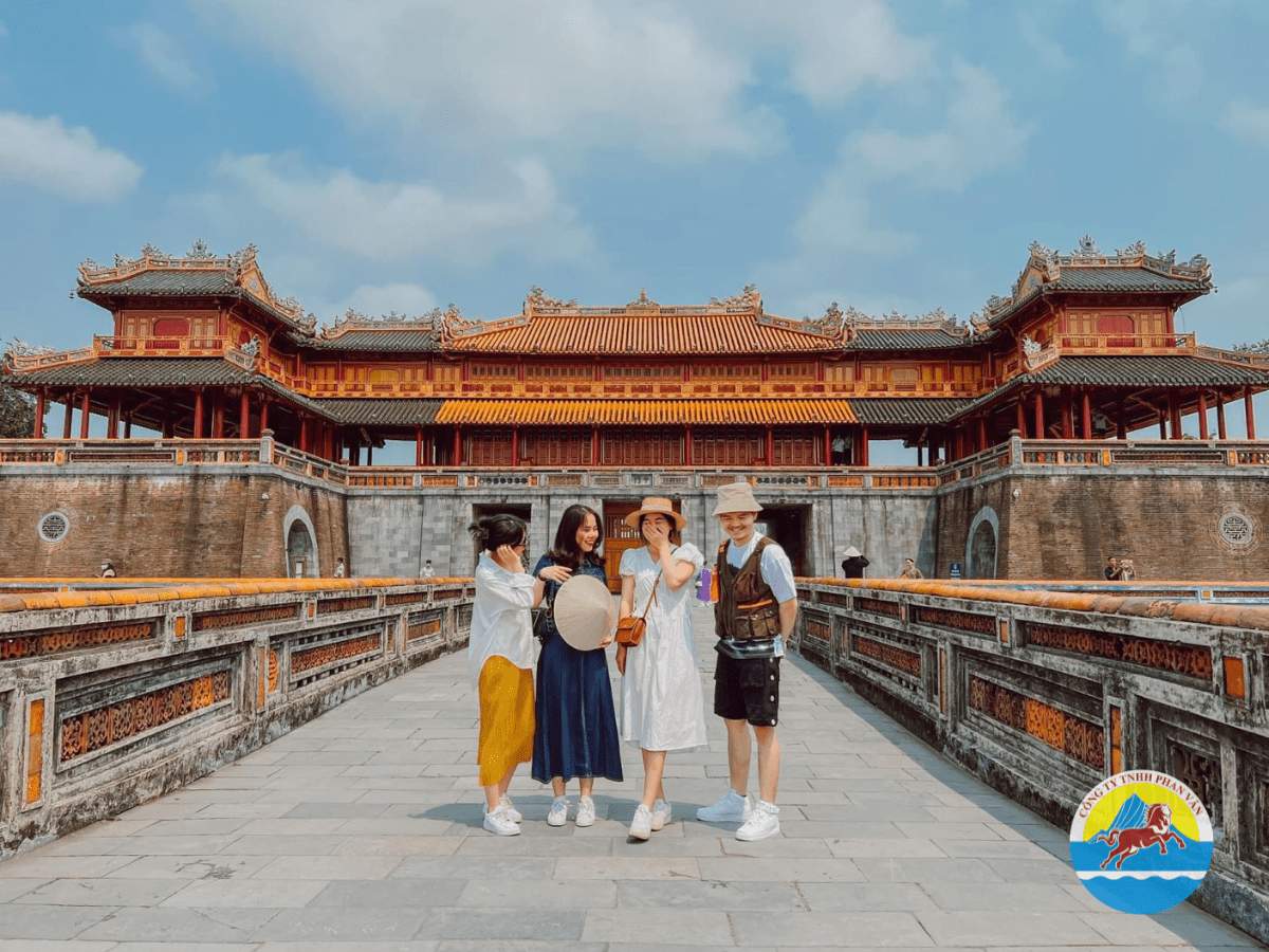 chinh phục Huế với dịch vụ cao cấp từ Phan Văn Travel