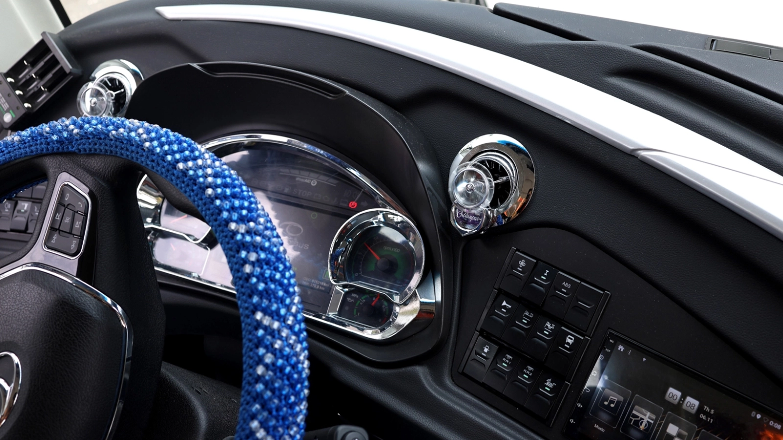 Xe 29 chỗ được bảo dưỡng định kỳ