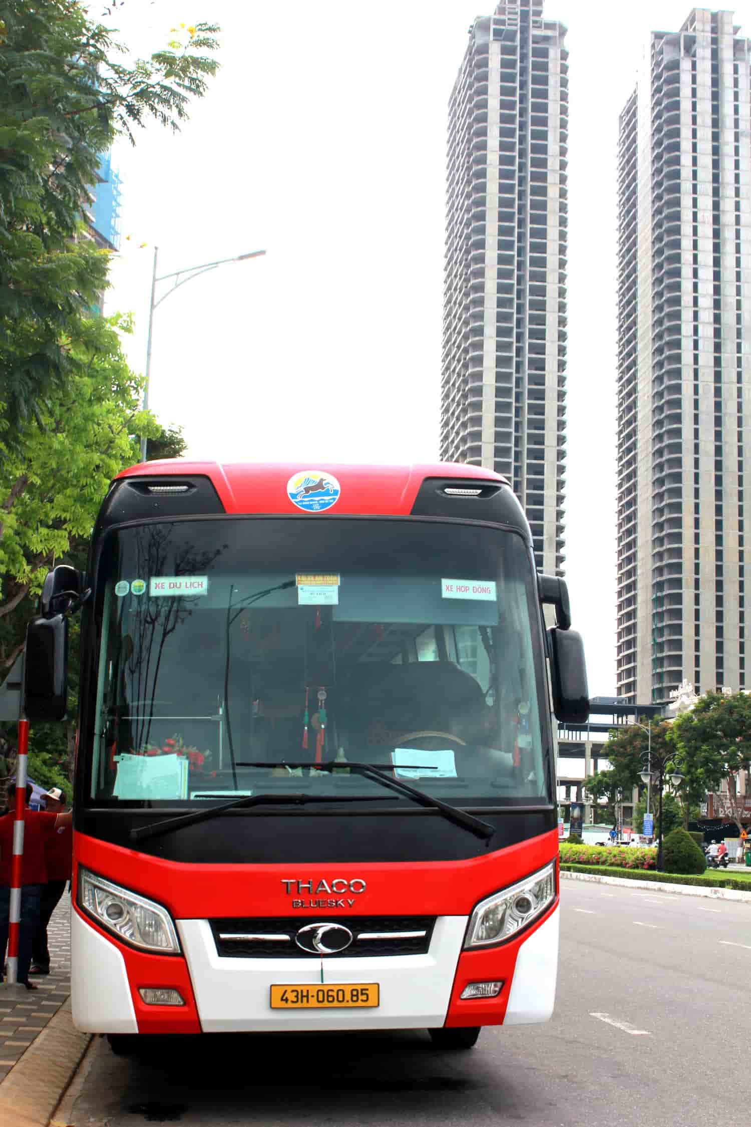 Xe 47 chỗ Blue Sky