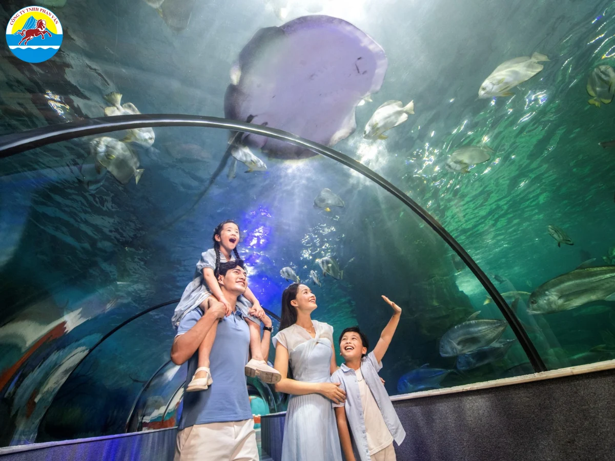 VinKE & Vinpearl Aquarium Times City