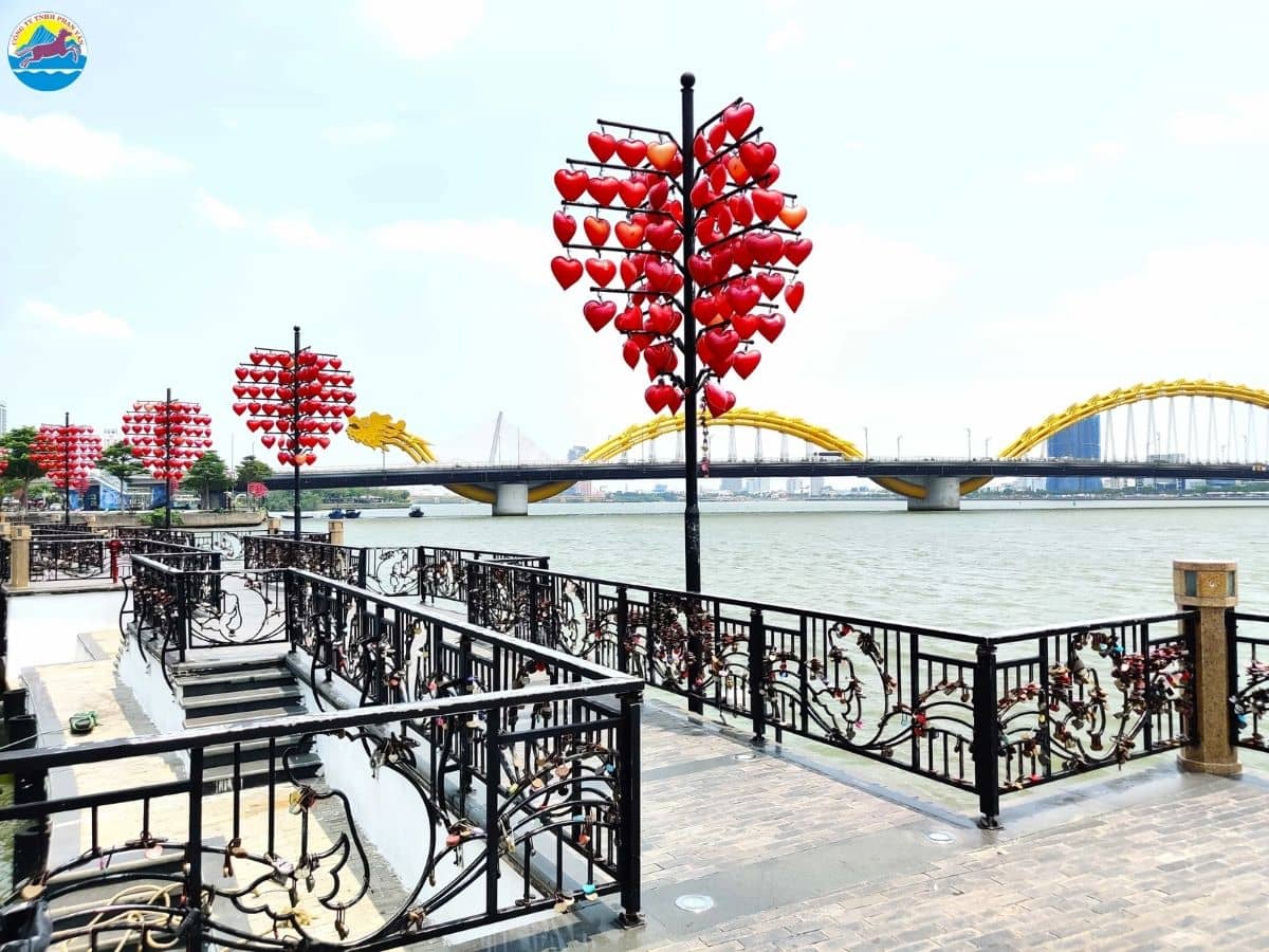 có nên đi du lịch đà nẵng vào tháng 10