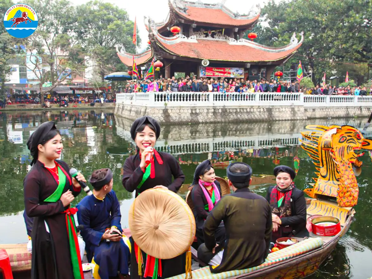 Mỗi địa phương có phong tục riêng trong dịp Tết