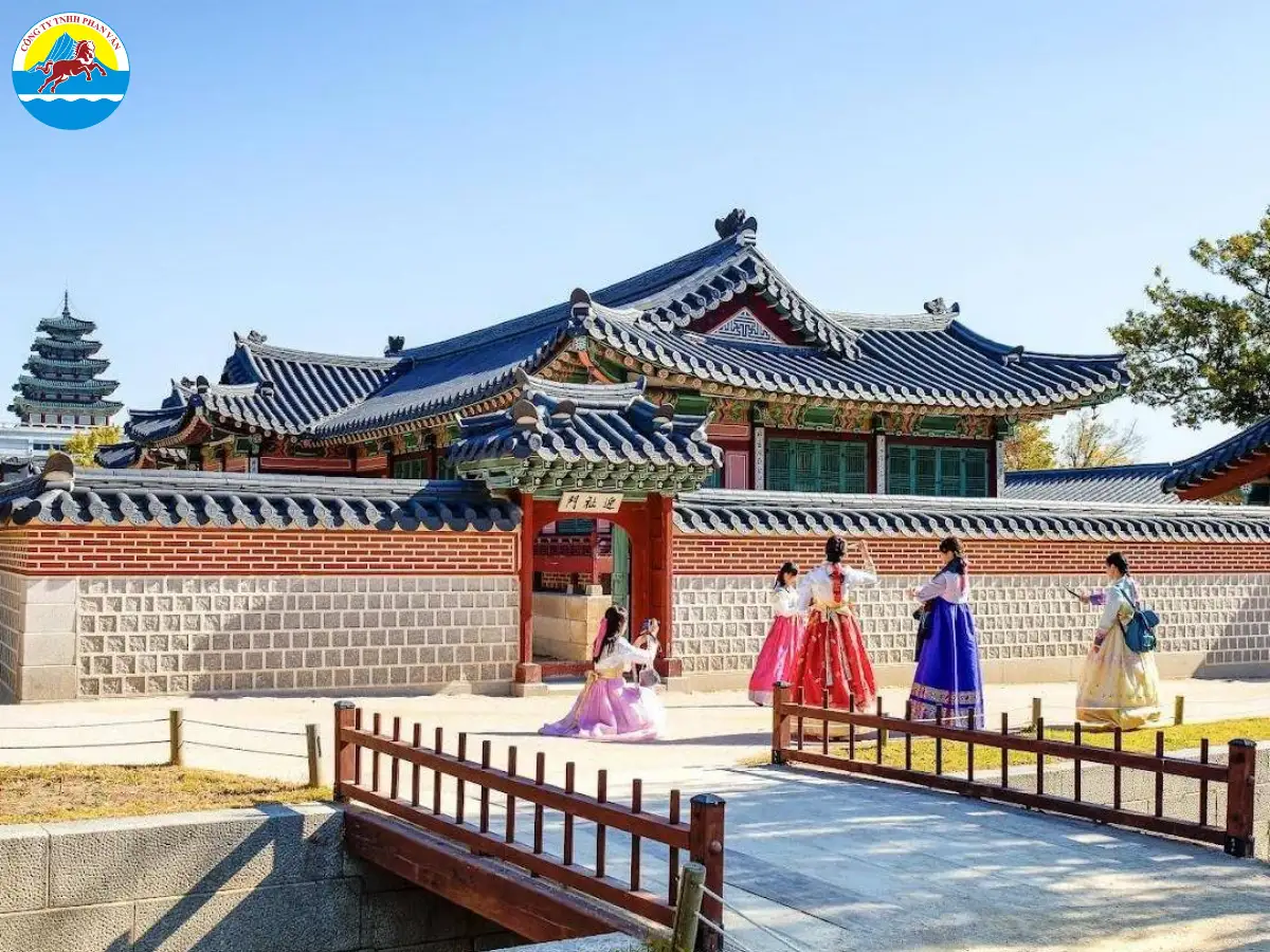 Các tour nước ngoài do Phan Văn Travel tổ chức đều có lịch trình tinh gọn, dễ tham gia