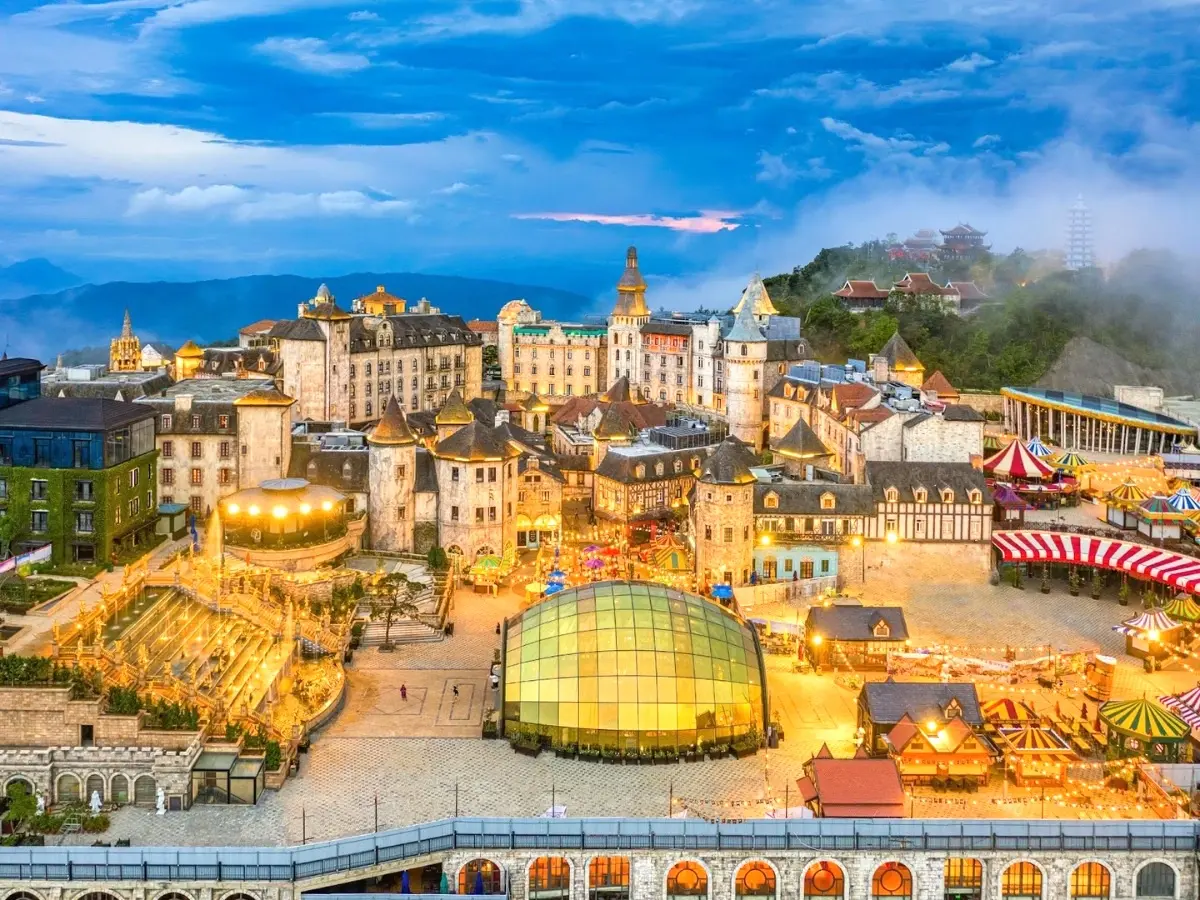 Khung cảnh đẹp tựa truyện tranh tại Bà Nà Hills