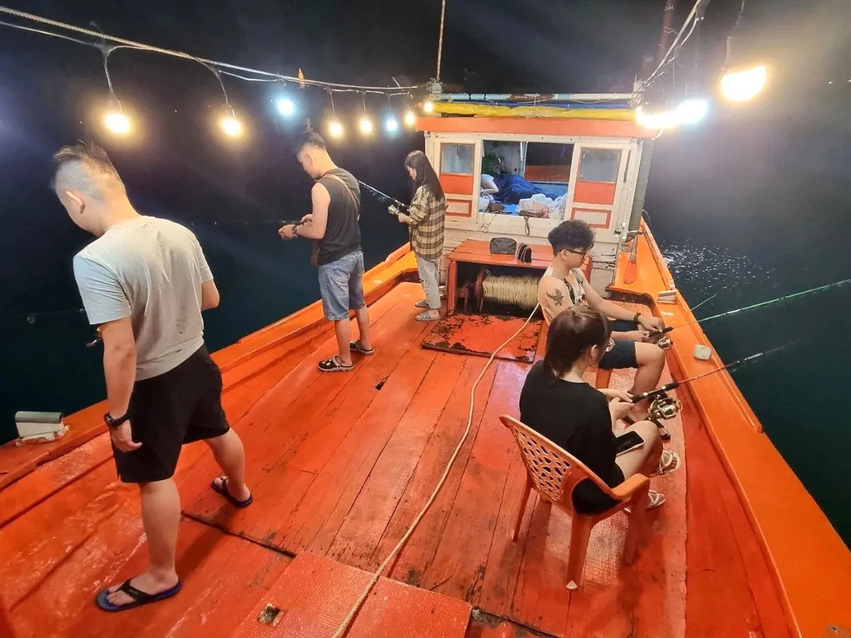 Trải nghiệm câu mực đầy khoái chí