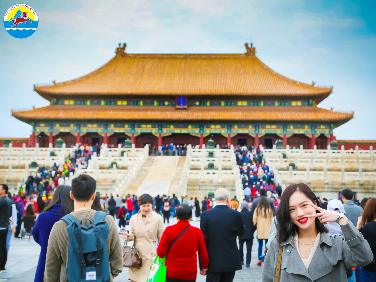 Khi ký hợp đồng tour, du khách cần nắm vững các điểm mấu chốt để đảm bảo quyền lợi