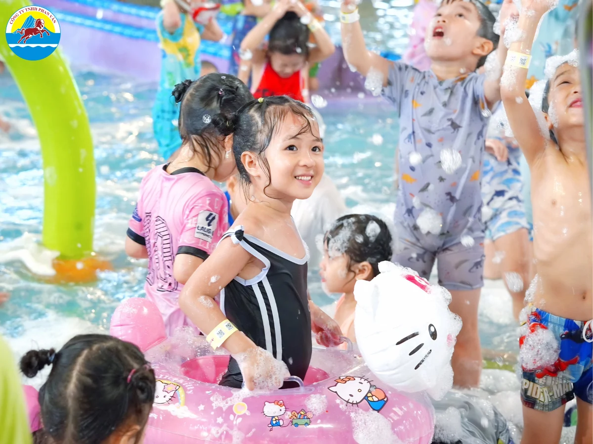 Công viên nước rất phù hợp để trẻ em giải nóng mùa hè