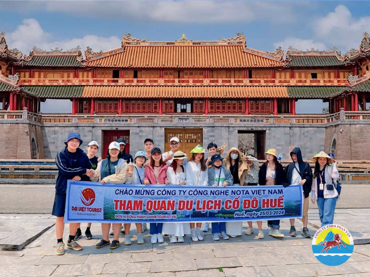 Cùng Phan Văn Travel biến Huế thành thước phim lãng mạn