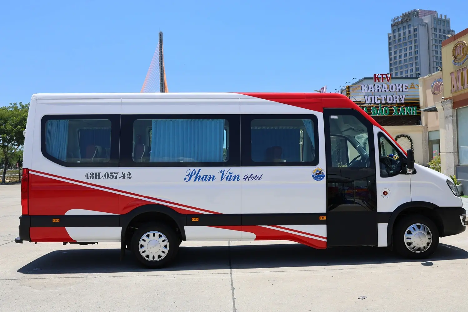 Thuê xe 19 chỗ tại phan văn travel