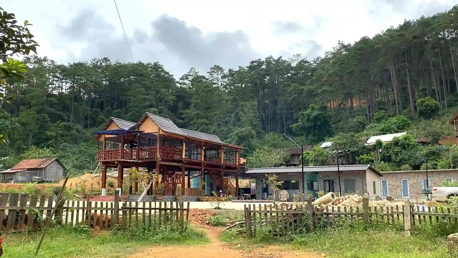 Làng du lịch Kon Pring