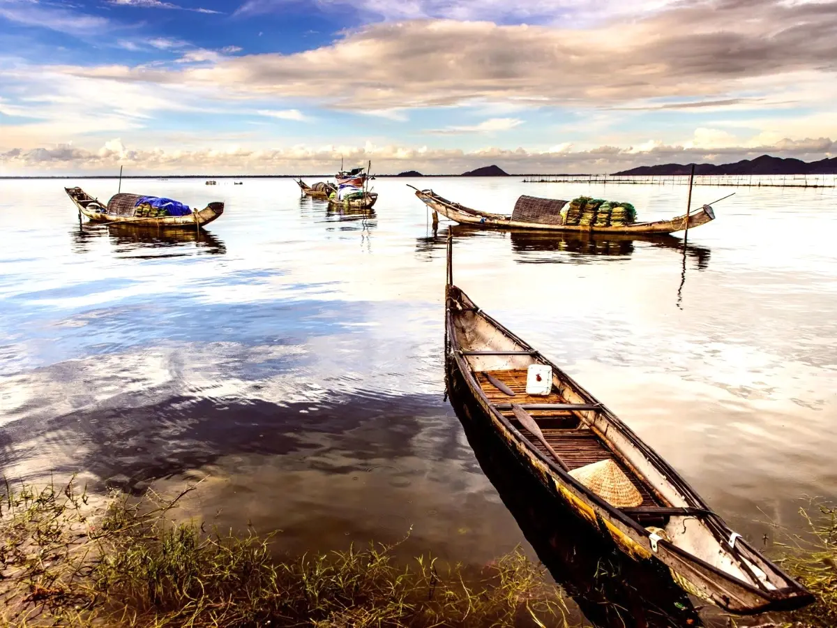 Phá Tam Giang vào một buổi chiều tà