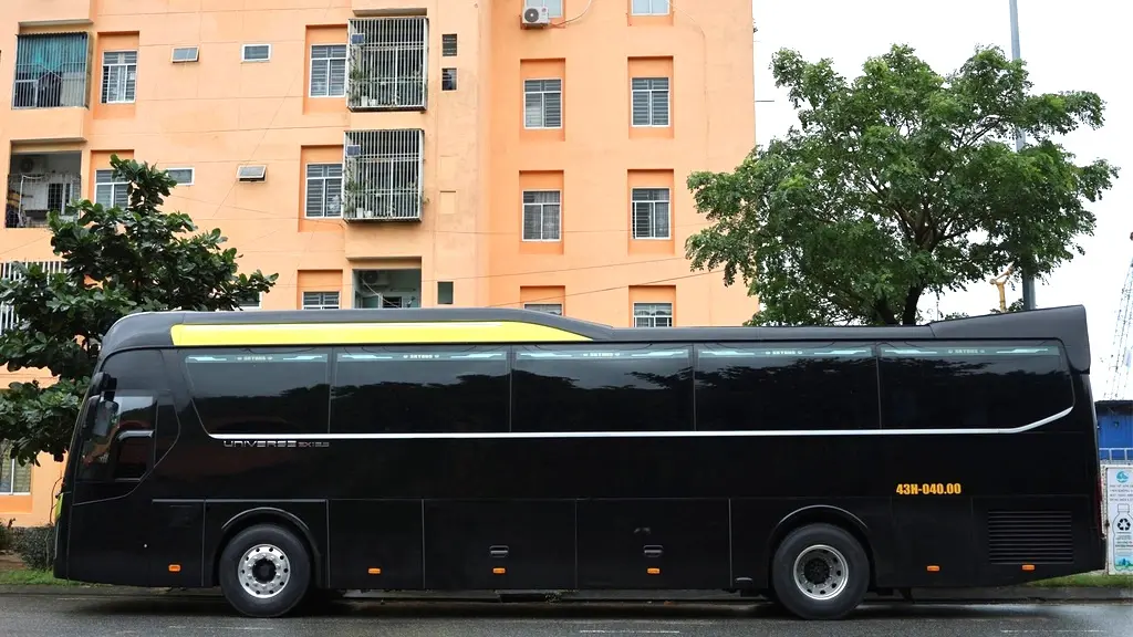 Xe limousine 24 chỗ tại Phan Văn