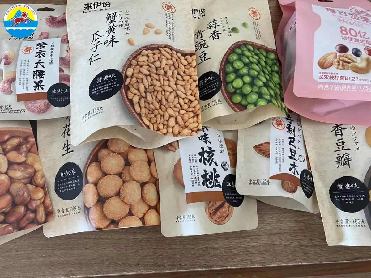 Các loại mứt và hoa quả sấy khô