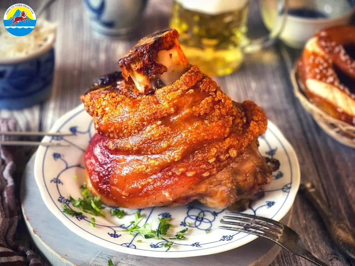 Giò heo hầm/nướng (Schweinshaxe)