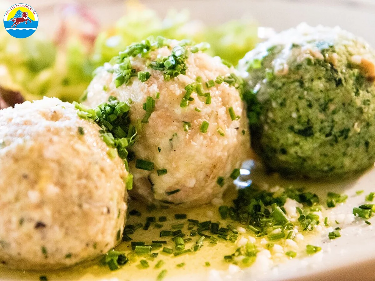 Bánh mì hấp (Knödel)