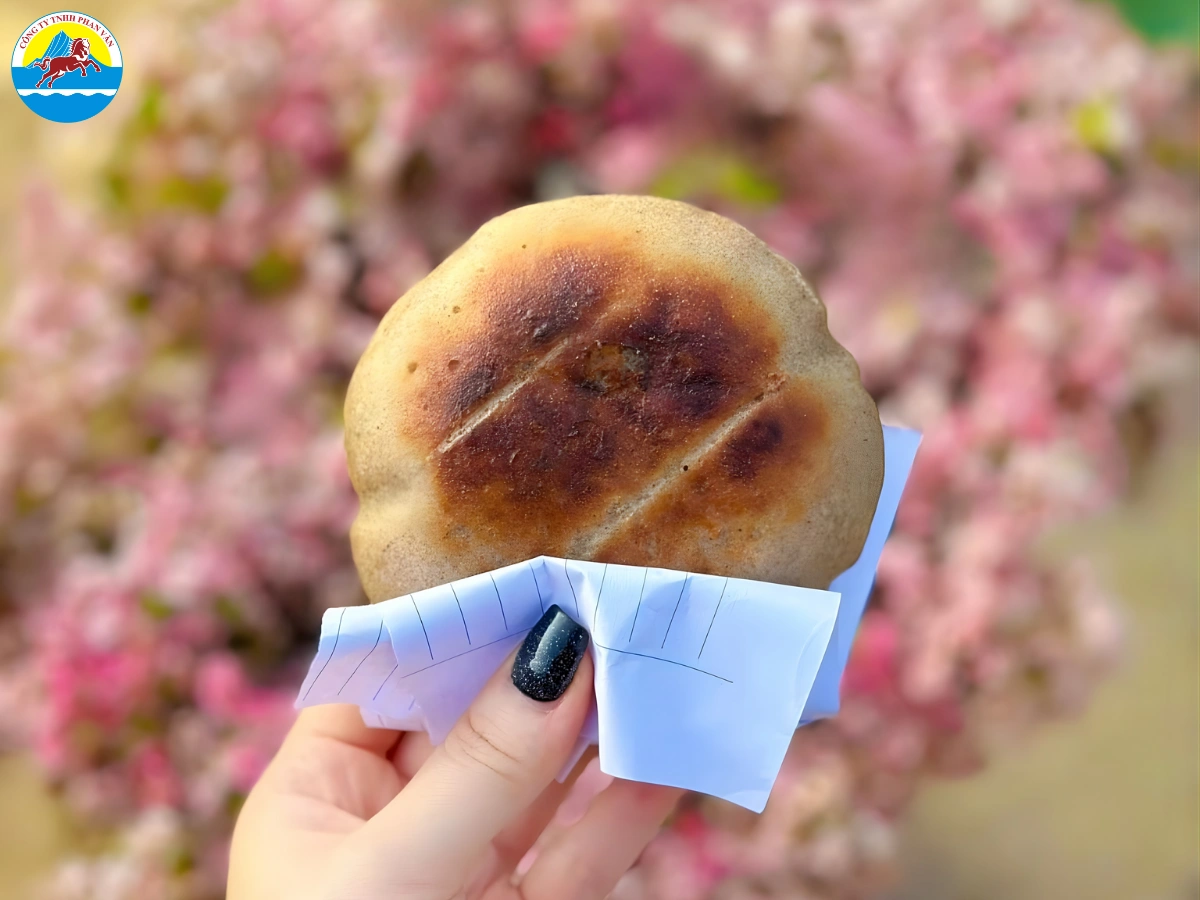 Bánh tam giác mạch