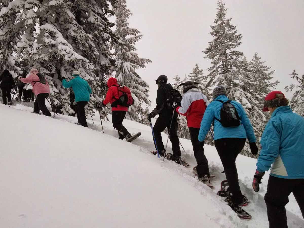 Tour leo núi tuyết ở nước ngoài dành cho người thích cảm giác mạnh