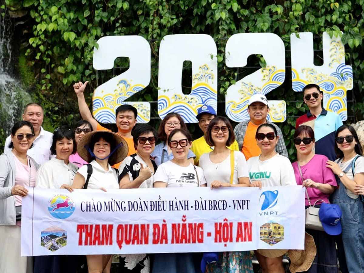 Tour du lịch là một gói sản phẩm được thiết kế sẵn, bao gồm nhiều dịch vụ