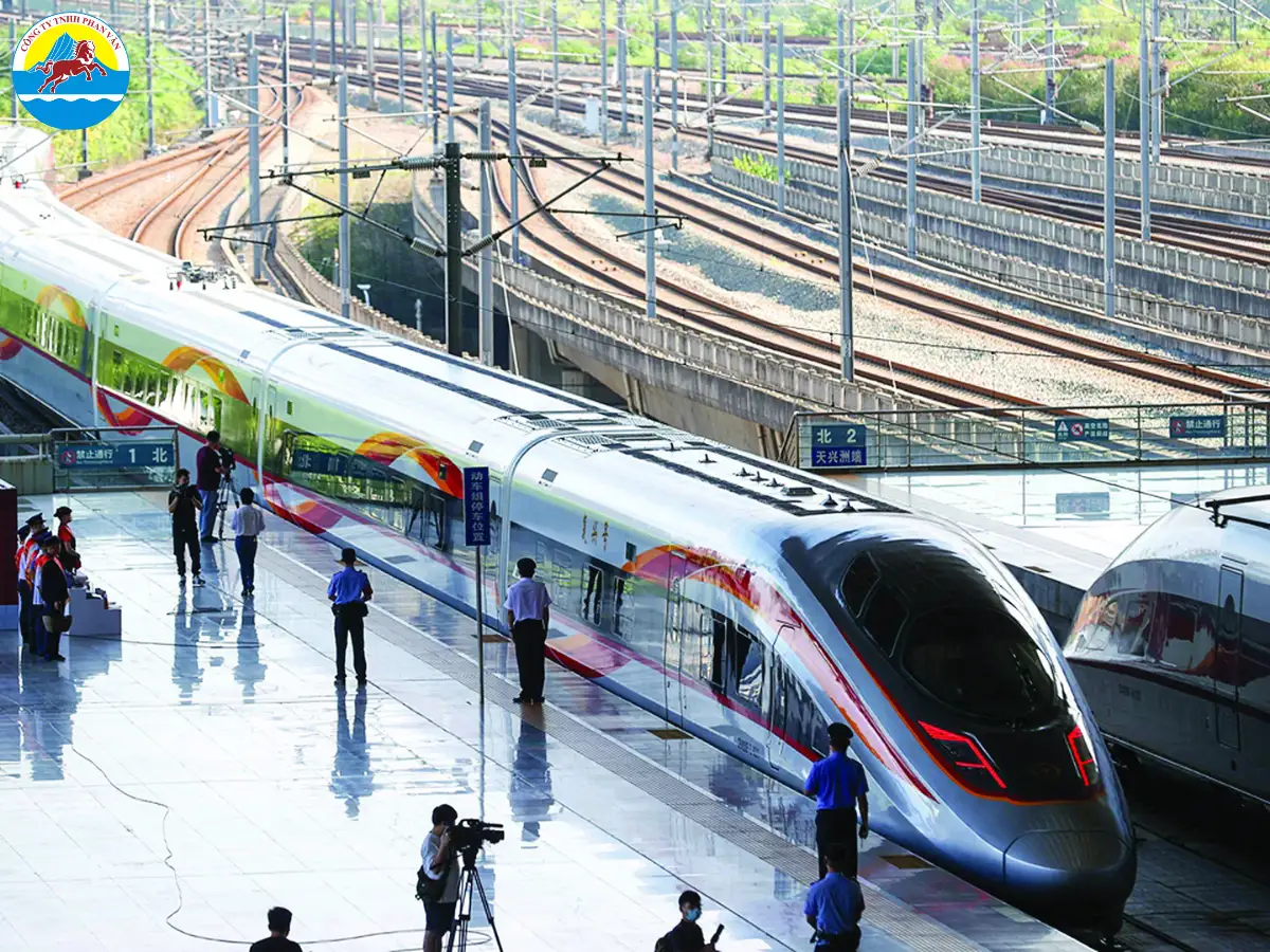 Di chuyển từ Nam Ninh đến Thượng Hải bằng tàu cao tốc hoặc tàu thường