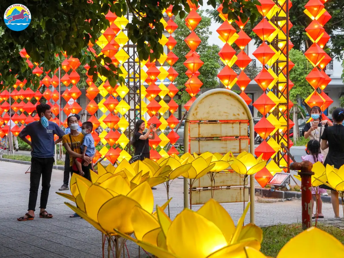 Phố lồng đèn đường 30/4 là địa điểm trung thu nổi tiếng nhất ở Biên Hòa