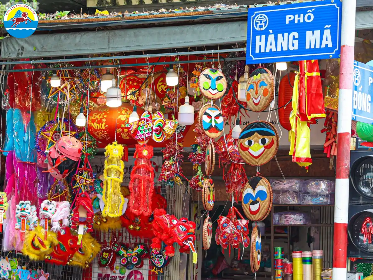 Phố Hàng Mã từ lâu đã trở thành biểu tượng của mùa Trung thu Hà Nội