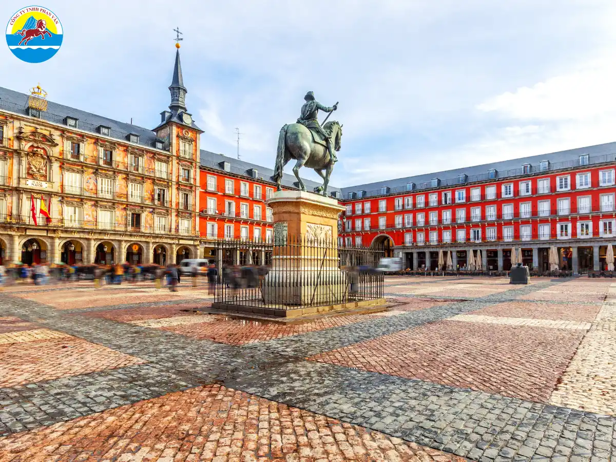 Quảng trường Plaza Mayor