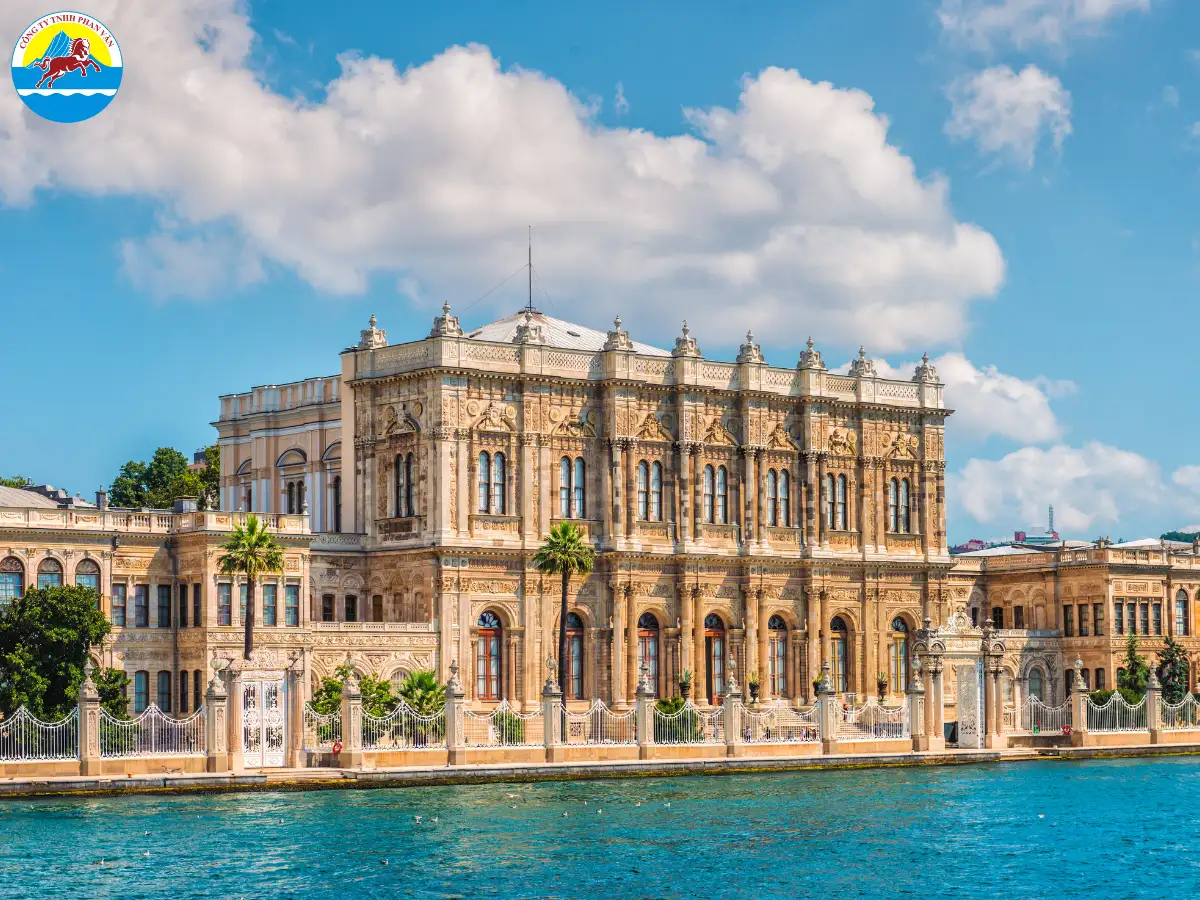Cung Điện Dolmabahce