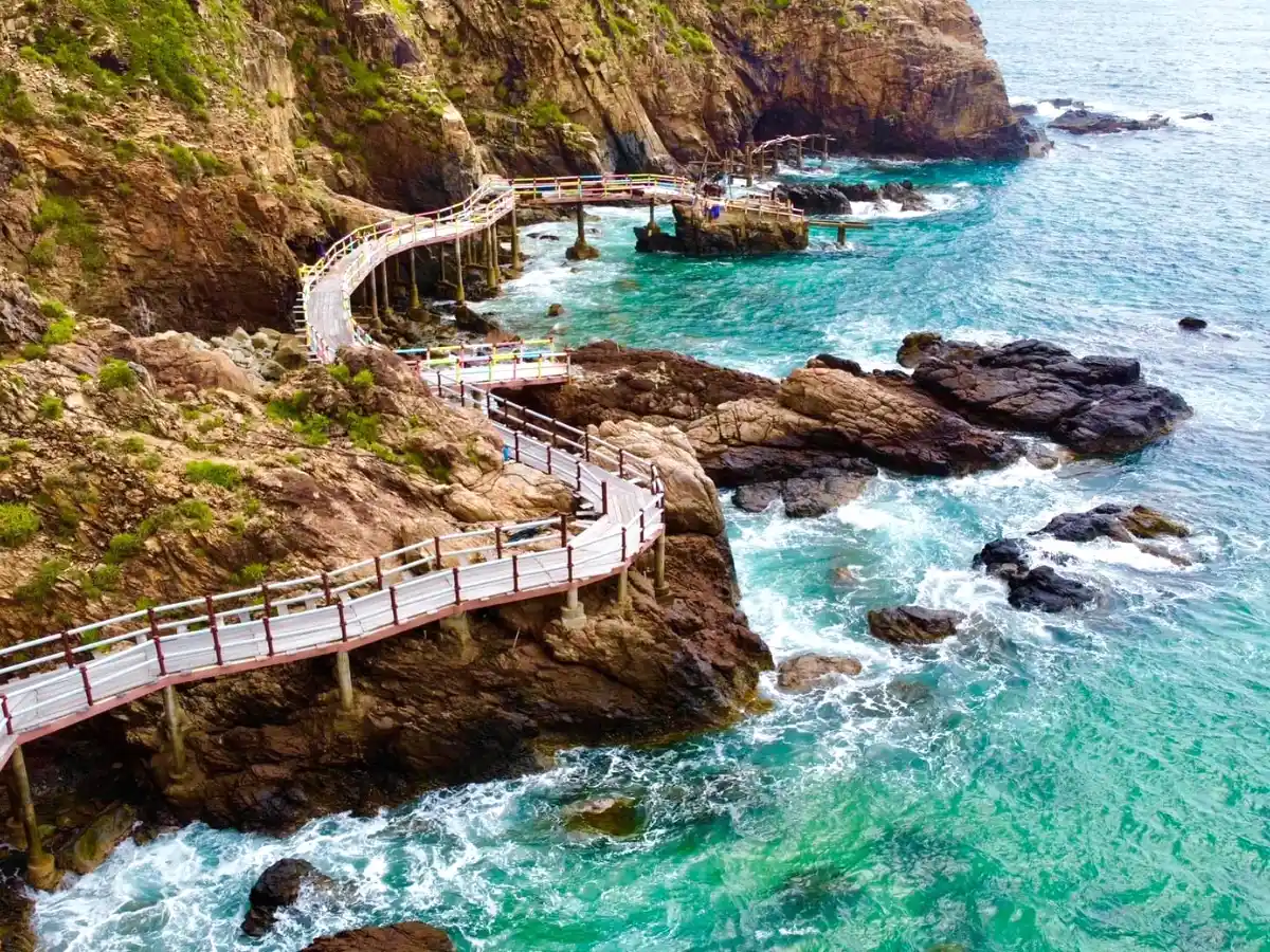 Nét đẹp hoang sơ của biển Kỳ Co